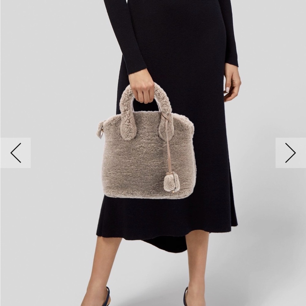 Louis Vuitton Pulsion Lockit Gray Shearling Handbag (2011) - Picture 14 of 16